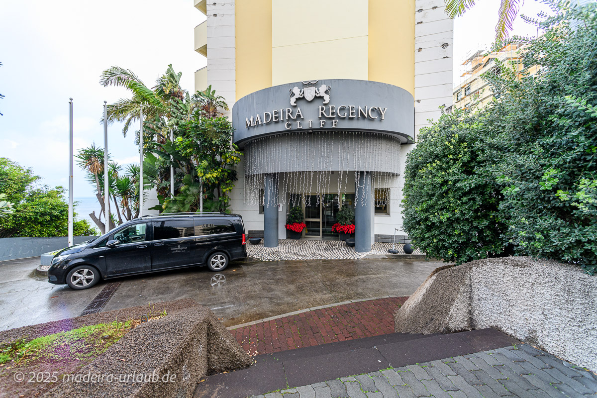 Madeira Regency Cliff Entrance