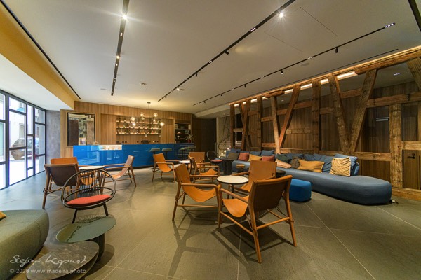 Lobby und Bar des Barceló Funchal Oldtown